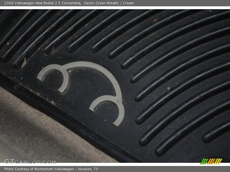 Gecko Green Metallic / Cream 2009 Volkswagen New Beetle 2.5 Convertible