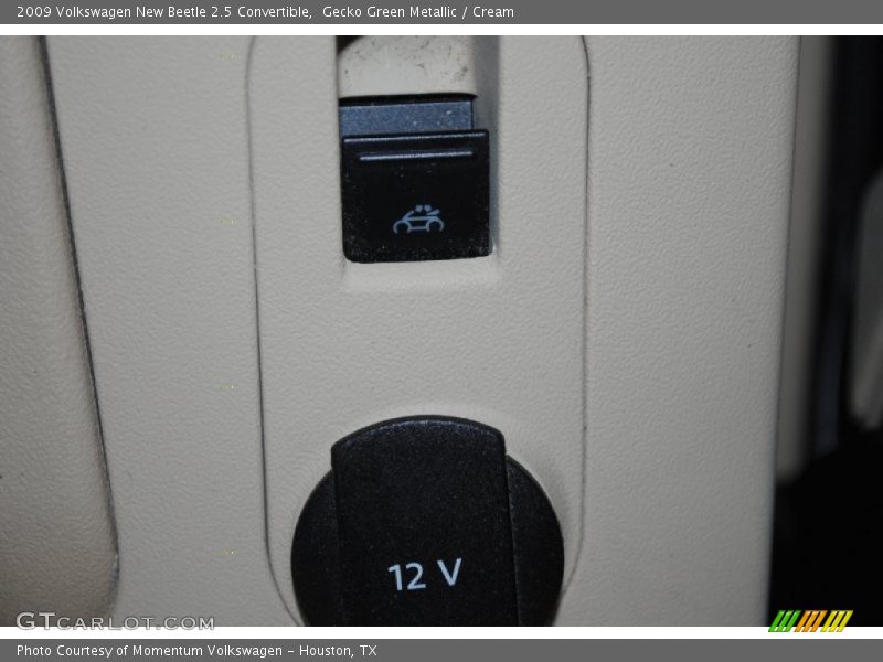 Gecko Green Metallic / Cream 2009 Volkswagen New Beetle 2.5 Convertible