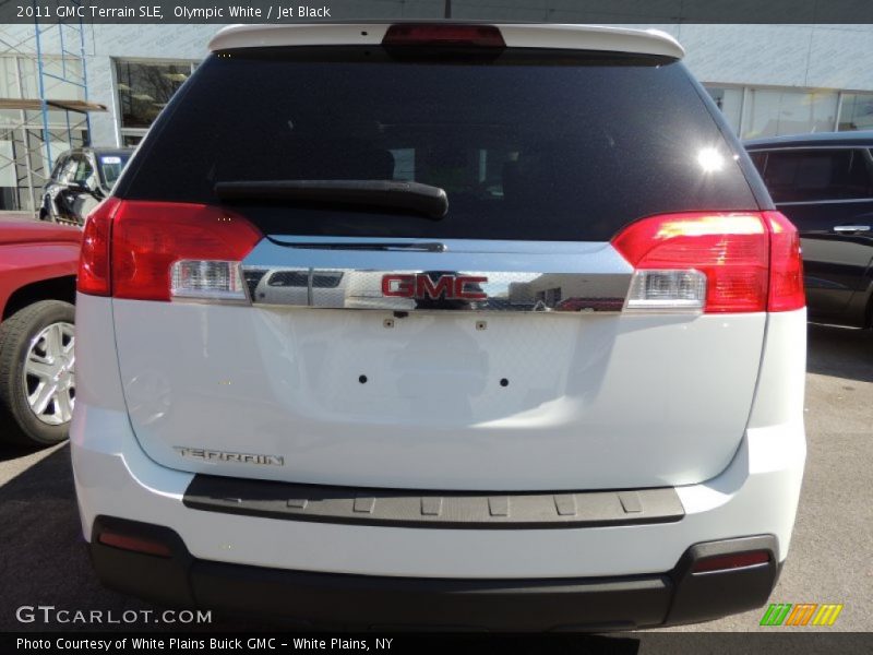 Olympic White / Jet Black 2011 GMC Terrain SLE