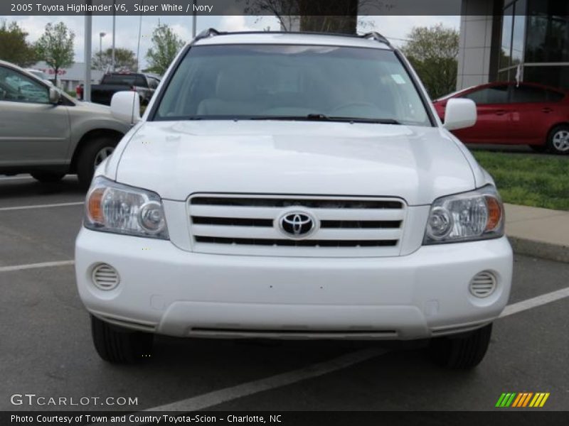 Super White / Ivory 2005 Toyota Highlander V6