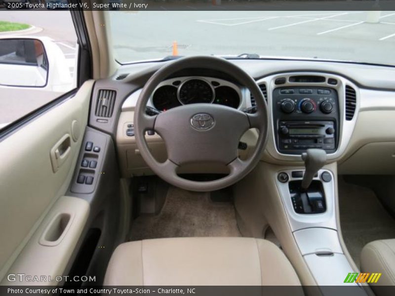 Super White / Ivory 2005 Toyota Highlander V6