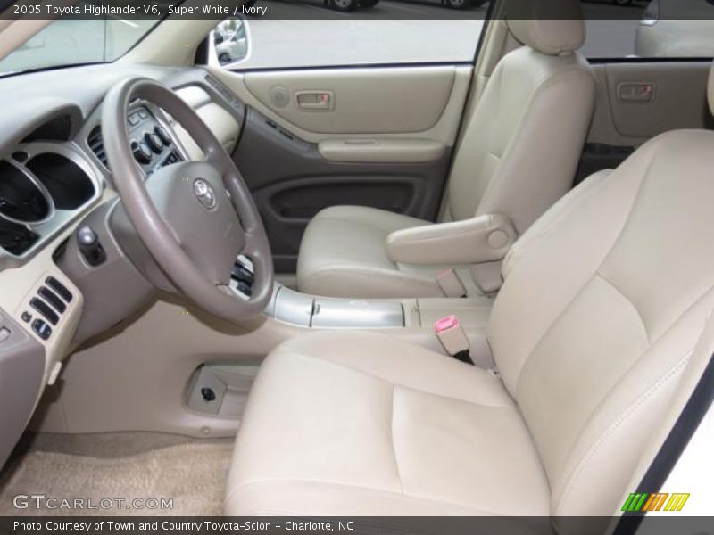 Super White / Ivory 2005 Toyota Highlander V6