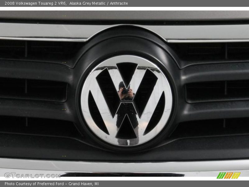Alaska Grey Metallic / Anthracite 2008 Volkswagen Touareg 2 VR6