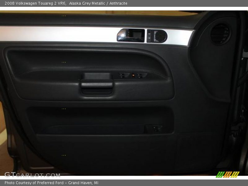 Alaska Grey Metallic / Anthracite 2008 Volkswagen Touareg 2 VR6