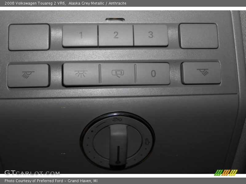 Alaska Grey Metallic / Anthracite 2008 Volkswagen Touareg 2 VR6