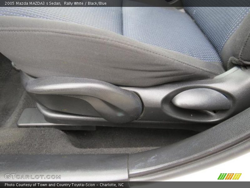 Rally White / Black/Blue 2005 Mazda MAZDA3 s Sedan