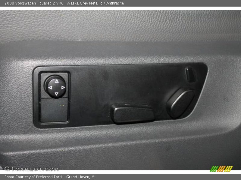 Alaska Grey Metallic / Anthracite 2008 Volkswagen Touareg 2 VR6
