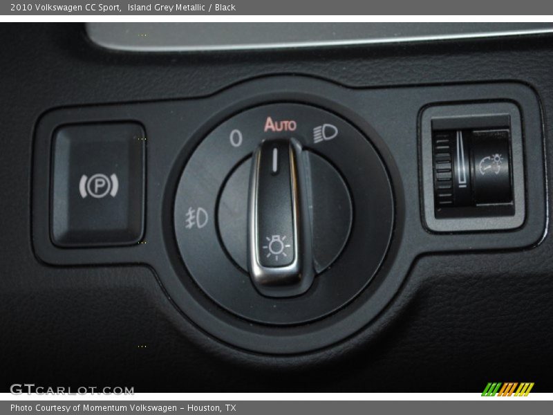 Island Grey Metallic / Black 2010 Volkswagen CC Sport