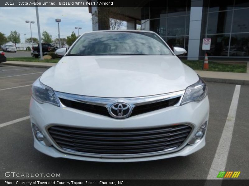 Blizzard White Pearl / Almond 2013 Toyota Avalon Limited