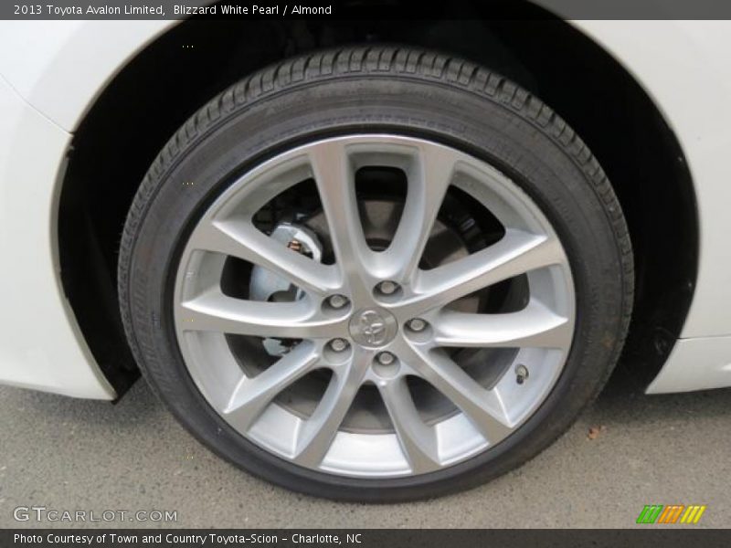 Blizzard White Pearl / Almond 2013 Toyota Avalon Limited