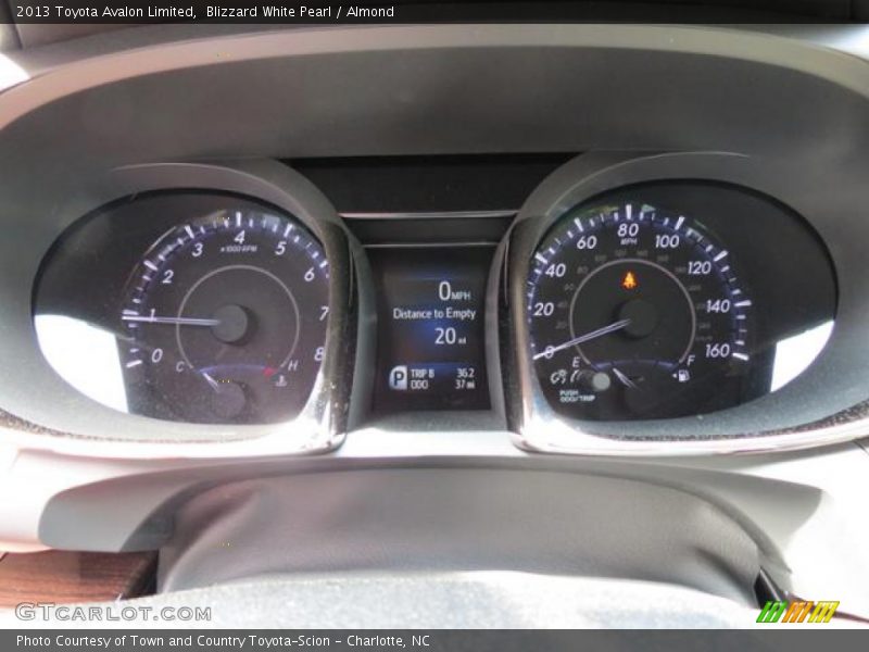 Blizzard White Pearl / Almond 2013 Toyota Avalon Limited
