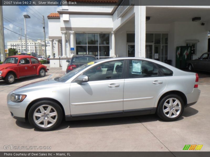 Silver Metallic / Off-Black 2007 Volvo S40 2.4i