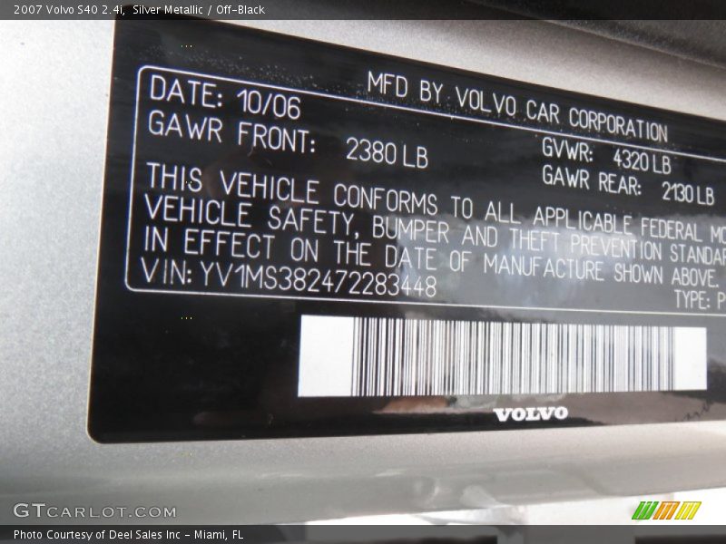 Silver Metallic / Off-Black 2007 Volvo S40 2.4i