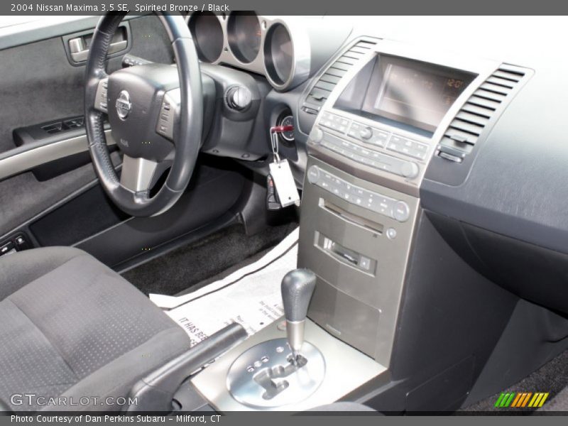 Spirited Bronze / Black 2004 Nissan Maxima 3.5 SE