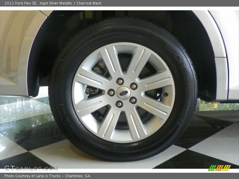 Ingot Silver Metallic / Charcoal Black 2011 Ford Flex SE