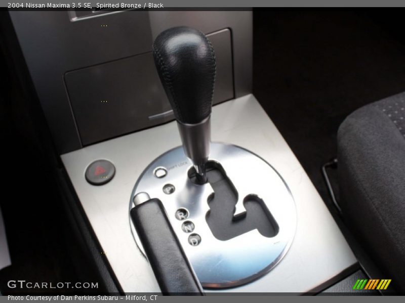 Spirited Bronze / Black 2004 Nissan Maxima 3.5 SE