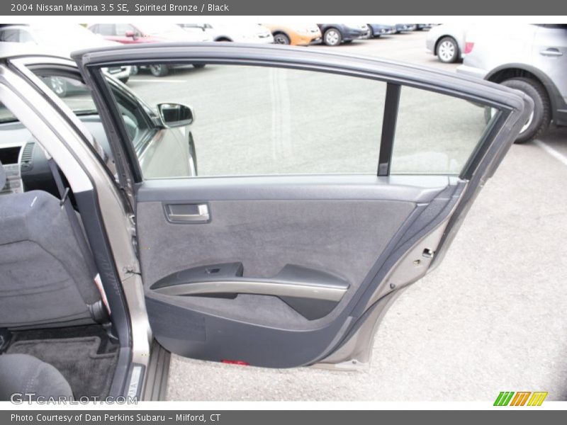Spirited Bronze / Black 2004 Nissan Maxima 3.5 SE