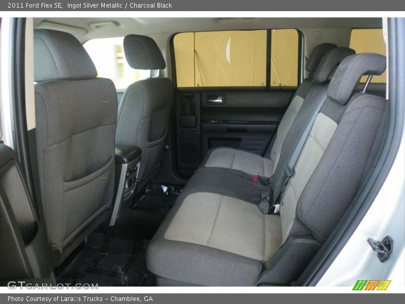 Ingot Silver Metallic / Charcoal Black 2011 Ford Flex SE