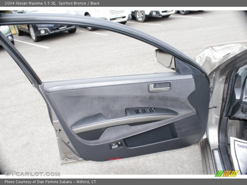 Spirited Bronze / Black 2004 Nissan Maxima 3.5 SE
