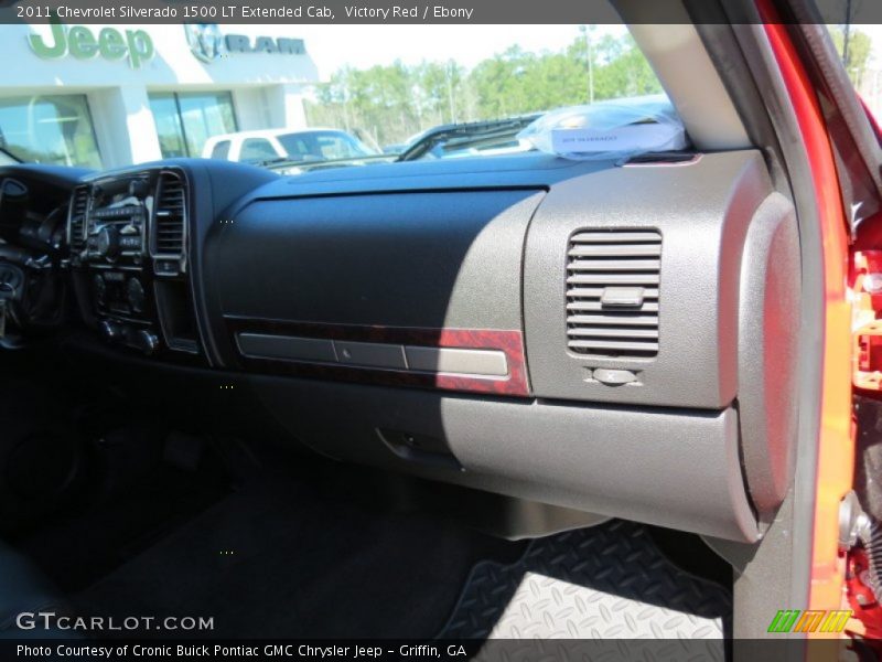 Victory Red / Ebony 2011 Chevrolet Silverado 1500 LT Extended Cab