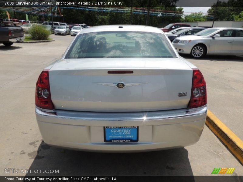 Bright Silver Metallic / Dark Slate Gray 2009 Chrysler 300 Limited