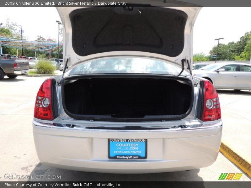 Bright Silver Metallic / Dark Slate Gray 2009 Chrysler 300 Limited