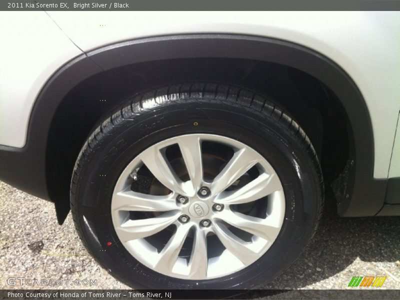 Bright Silver / Black 2011 Kia Sorento EX