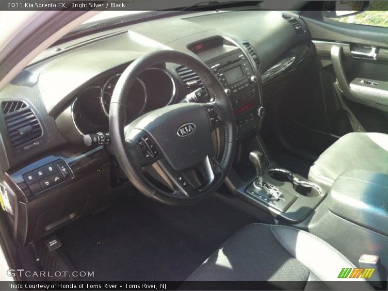 Bright Silver / Black 2011 Kia Sorento EX