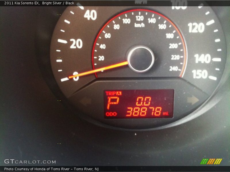 Bright Silver / Black 2011 Kia Sorento EX