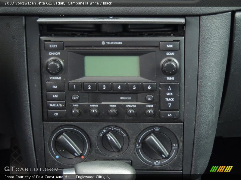 Campanella White / Black 2003 Volkswagen Jetta GLS Sedan