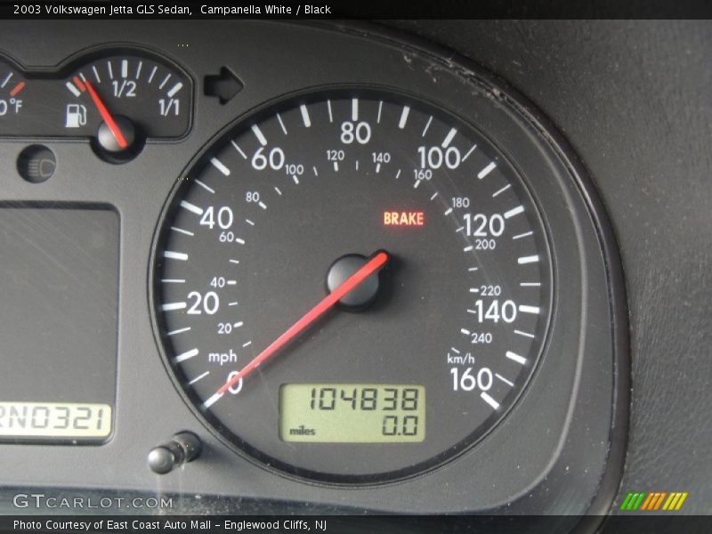 Campanella White / Black 2003 Volkswagen Jetta GLS Sedan