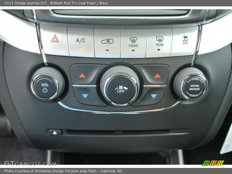 Brilliant Red Tri-Coat Pearl / Black 2013 Dodge Journey SXT