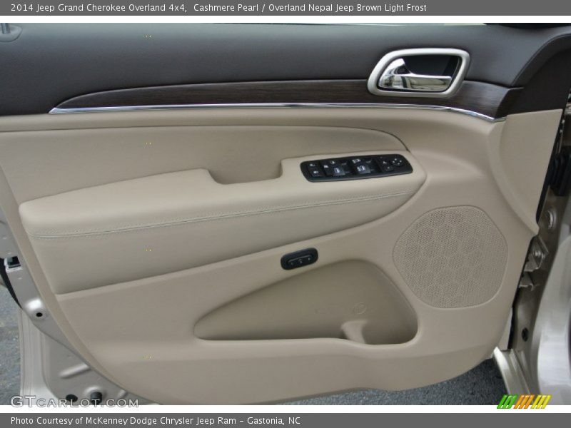 Door Panel of 2014 Grand Cherokee Overland 4x4