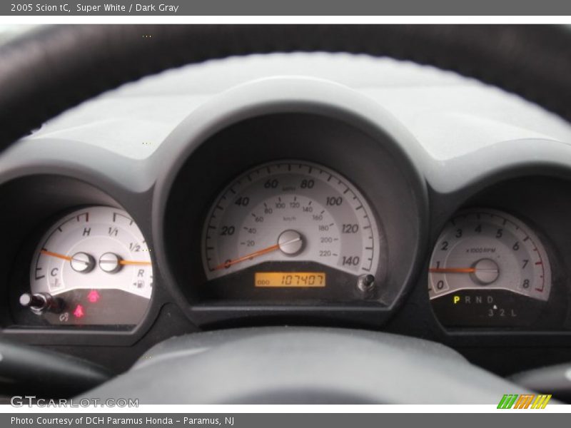 Super White / Dark Gray 2005 Scion tC