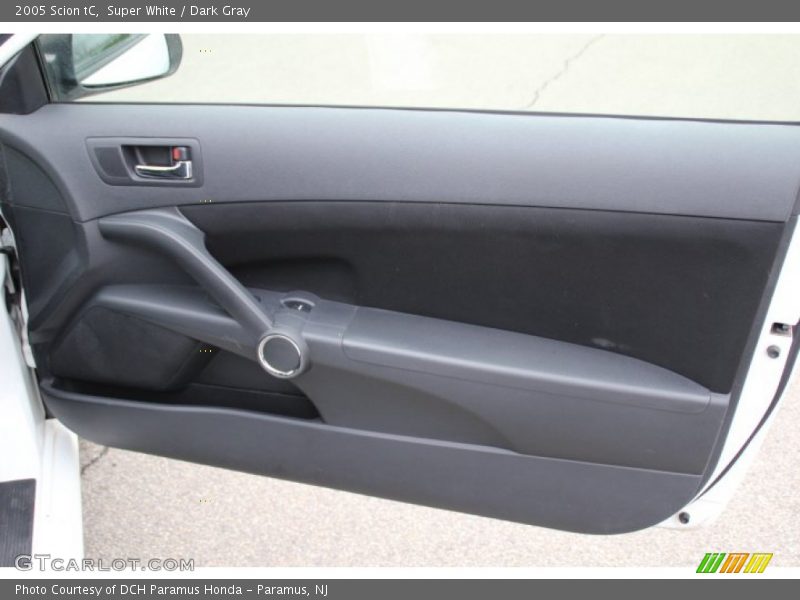 Super White / Dark Gray 2005 Scion tC