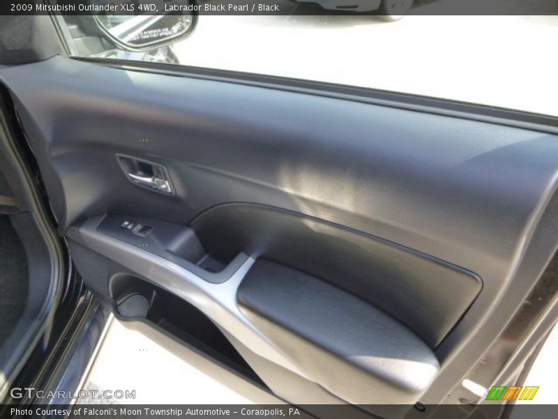 Labrador Black Pearl / Black 2009 Mitsubishi Outlander XLS 4WD