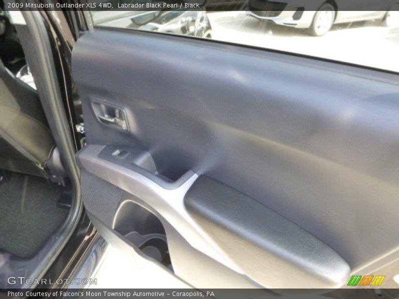 Labrador Black Pearl / Black 2009 Mitsubishi Outlander XLS 4WD