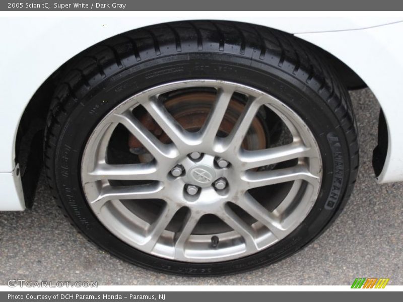 Super White / Dark Gray 2005 Scion tC