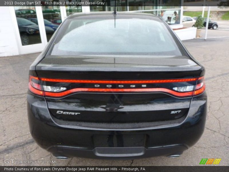 Pitch Black / Black/Light Diesel Gray 2013 Dodge Dart SXT