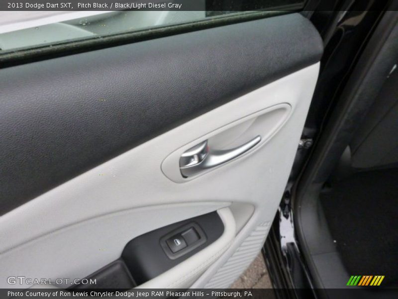 Pitch Black / Black/Light Diesel Gray 2013 Dodge Dart SXT