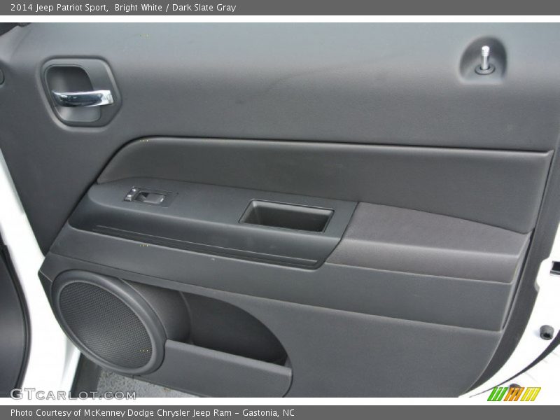 Bright White / Dark Slate Gray 2014 Jeep Patriot Sport