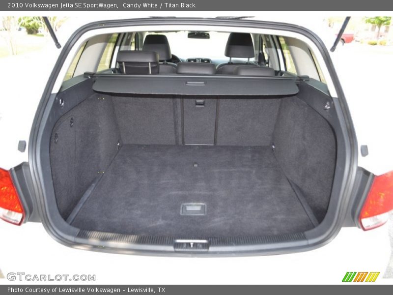  2010 Jetta SE SportWagen Trunk