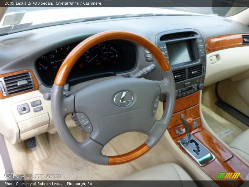 Dashboard of 2005 LS 430 Sedan