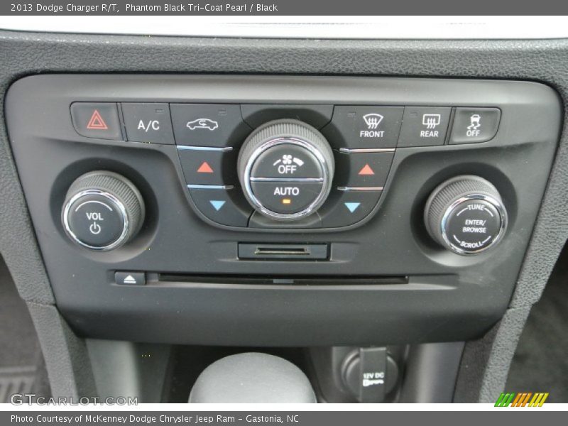 Controls of 2013 Charger R/T