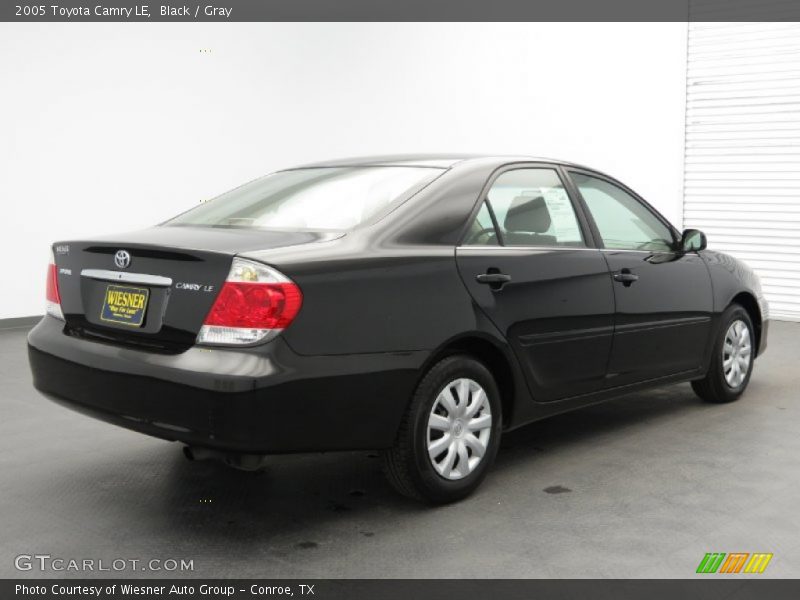 Black / Gray 2005 Toyota Camry LE