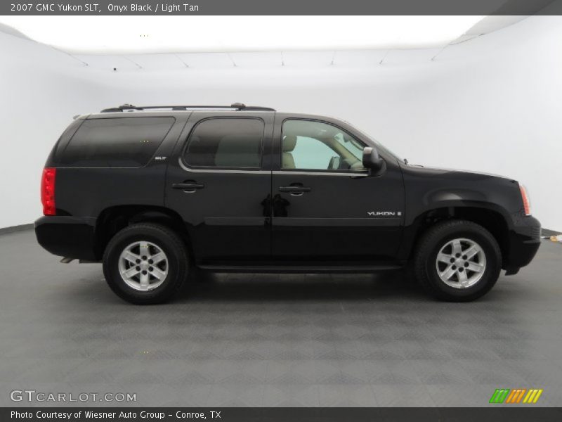 Onyx Black / Light Tan 2007 GMC Yukon SLT