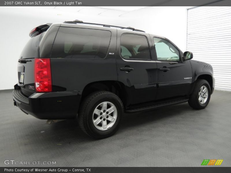 Onyx Black / Light Tan 2007 GMC Yukon SLT