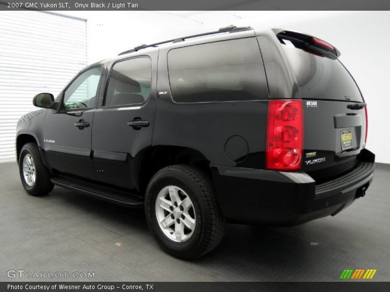 Onyx Black / Light Tan 2007 GMC Yukon SLT