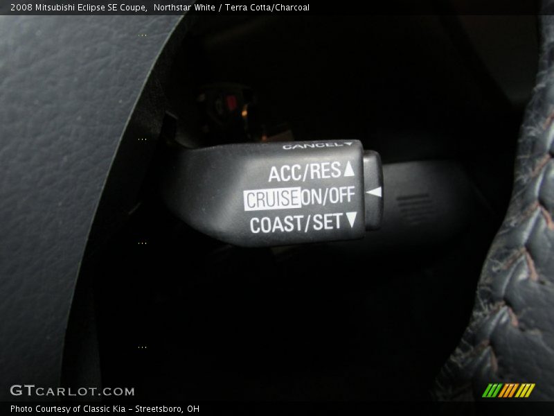 Controls of 2008 Eclipse SE Coupe