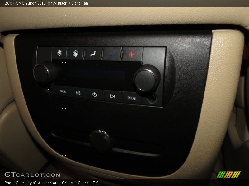 Onyx Black / Light Tan 2007 GMC Yukon SLT